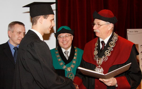 Wręczenie dyplomu