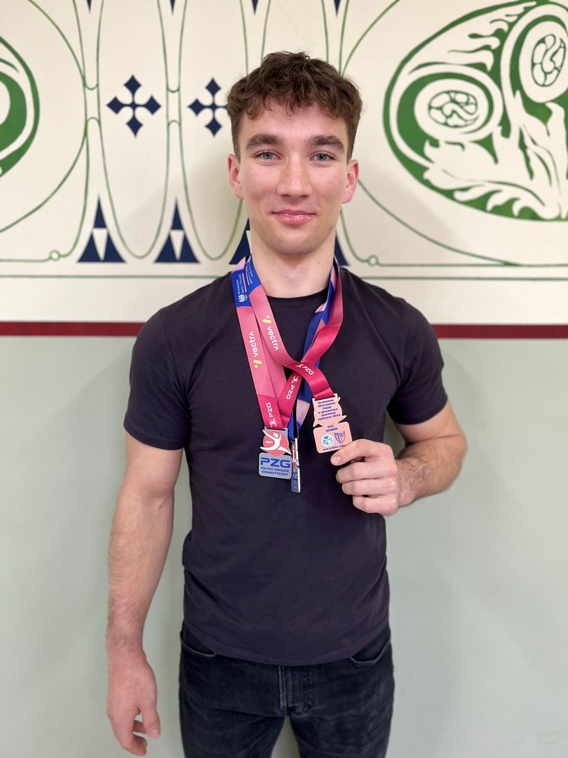 Michał Kwiatkowski z medalami