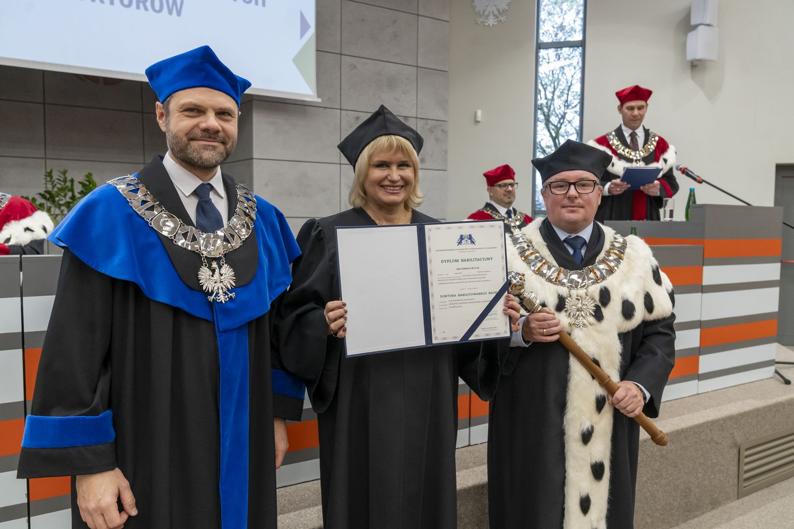 Rektor ZUT w Szczecinie, prof. dr hab. inż. Arkadiusz Terman, Dziekan WE dr hab. inż. Grzegorz Psuj, prof. ZUT oraz dr hab. Jekaterina Sklyar