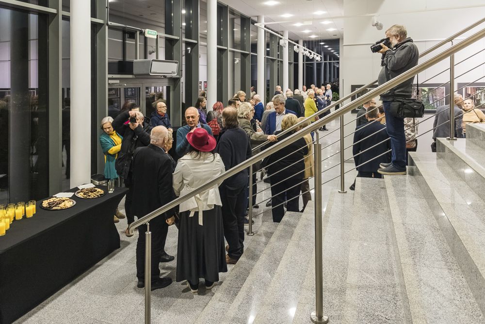 Zdjęcie uczestników wernisażu