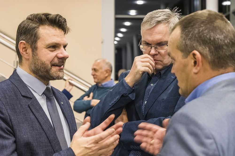 Zdjęcie uczestników wernisażu